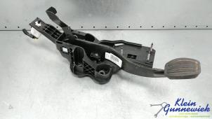 Gebruikte Rempedaal Opel Vivaro Prijs € 75,00 Margeregeling aangeboden door Klein Gunnewiek Autodemontage & Motorentechniek