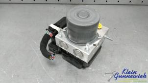 Gebruikte ABS Pomp Opel Vivaro Prijs € 185,00 Margeregeling aangeboden door Klein Gunnewiek Autodemontage & Motorentechniek