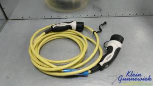 Gebruikte Oplaadkabel elektrische auto Volkswagen ID.3 Prijs € 150,00 Margeregeling aangeboden door Klein Gunnewiek Autodemontage & Motorentechniek
