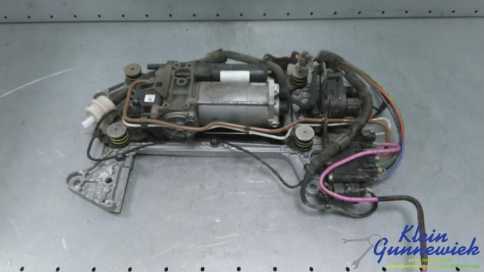 Gebruikte Compressor Porsche Panamera Prijs € 732,00 Margeregeling aangeboden door Klein Gunnewiek Autodemontage & Motorentechniek