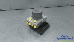 Gebruikte ABS Pomp Renault Zoe Prijs € 195,00 Margeregeling aangeboden door Klein Gunnewiek Autodemontage & Motorentechniek