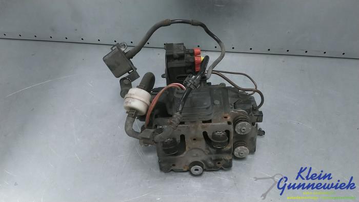 Gebruikte Compressor Audi Q7 Prijs € 795,00 Margeregeling aangeboden door Klein Gunnewiek Autodemontage & Motorentechniek