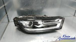 Gebruikte Koplamp rechts Audi Q7 Prijs € 395,00 Margeregeling aangeboden door Klein Gunnewiek Autodemontage & Motorentechniek