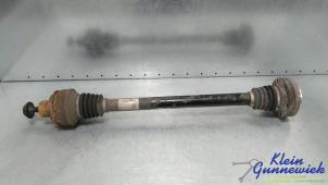 Gebruikte Steekas rechts-achter Audi Q7 Prijs € 33,00 Margeregeling aangeboden door Klein Gunnewiek Autodemontage & Motorentechniek