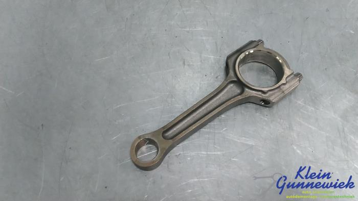 Drijfstang van een Ford Focus 2017