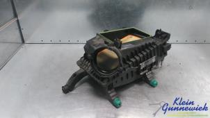 Gebruikte Luchtfilterhuis Mercedes V-Klasse Prijs € 60,00 Margeregeling aangeboden door Klein Gunnewiek Autodemontage & Motorentechniek