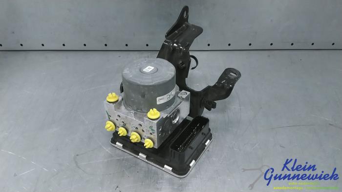 Gebruikte ABS Pomp Ford Focus Prijs € 163,00 Margeregeling aangeboden door Klein Gunnewiek Autodemontage & Motorentechniek