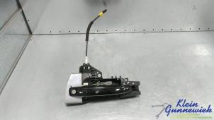 Gebruikte Portiergreep 2Deurs links Audi A1 Prijs € 25,00 Margeregeling aangeboden door Klein Gunnewiek Autodemontage & Motorentechniek