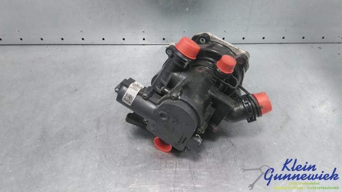 Gebruikte Waterpomp Volkswagen Passat Prijs € 229,00 Margeregeling aangeboden door Klein Gunnewiek Autodemontage & Motorentechniek