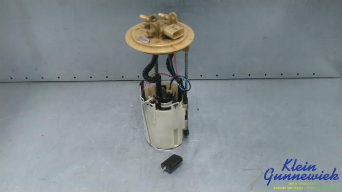 Gebruikte Tank element Pomp Mercedes Sprinter Prijs € 50,00 Margeregeling aangeboden door Klein Gunnewiek Autodemontage & Motorentechniek