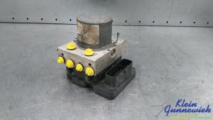 Gebruikte ABS Pomp Renault Master Prijs € 123,00 Margeregeling aangeboden door Klein Gunnewiek Autodemontage & Motorentechniek