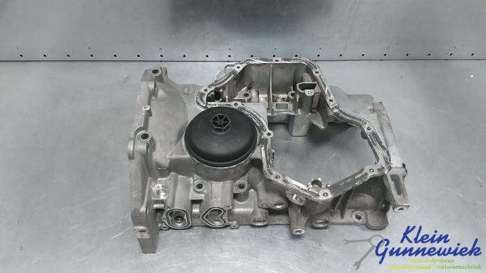 Carterpan van een Renault Megane 2016