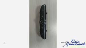 Gebruikte Radiobedienings paneel Opel Karl Prijs € 35,00 Margeregeling aangeboden door Klein Gunnewiek Autodemontage & Motorentechniek