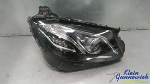 Gebruikte Koplamp rechts Mercedes E-Klasse Prijs € 495,00 Margeregeling aangeboden door Klein Gunnewiek Autodemontage & Motorentechniek