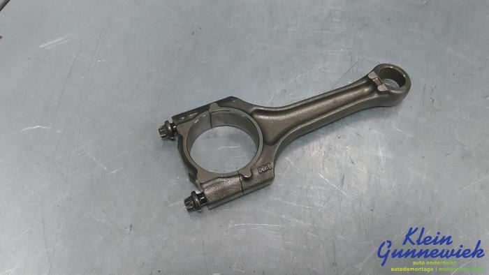 Gebruikte Drijfstang Audi A5 Prijs € 52,00 Margeregeling aangeboden door Klein Gunnewiek Autodemontage & Motorentechniek