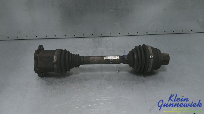 Gebruikte Steekas links-voor Audi A4 Prijs € 75,00 Margeregeling aangeboden door Klein Gunnewiek Autodemontage & Motorentechniek