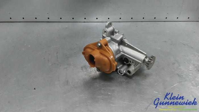 Gebruikte Oliepomp Mercedes B-Klasse Prijs € 68,00 Margeregeling aangeboden door Klein Gunnewiek Autodemontage & Motorentechniek