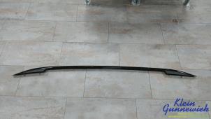 Gebruikte Dakrail links Skoda Karoq Prijs € 70,00 Margeregeling aangeboden door Klein Gunnewiek Autodemontage & Motorentechniek