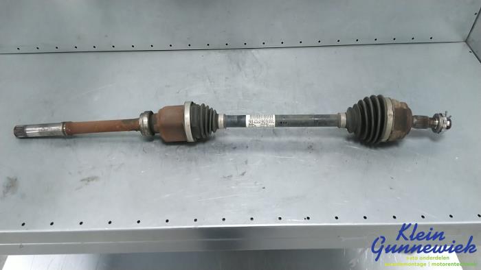 Gebruikte Aandrijfas rechts-voor Opel Corsa Prijs € 131,00 Margeregeling aangeboden door Klein Gunnewiek Autodemontage & Motorentechniek