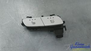 Gebruikte Schakelaar Stoelverwarming Mercedes E-Klasse Prijs € 20,00 Margeregeling aangeboden door Klein Gunnewiek Autodemontage & Motorentechniek