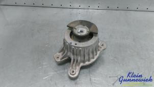 Gebruikte Motorrubber Mercedes E-Klasse Prijs € 50,00 Margeregeling aangeboden door Klein Gunnewiek Autodemontage & Motorentechniek