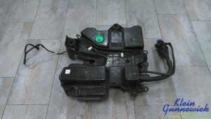 Gebruikte Adblue tank Opel Vivaro Prijs € 375,00 Margeregeling aangeboden door Klein Gunnewiek Autodemontage & Motorentechniek