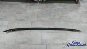 Gebruikte Roofrail links Mercedes GLC-Klasse Prijs € 125,00 Margeregeling aangeboden door Klein Gunnewiek Autodemontage & Motorentechniek