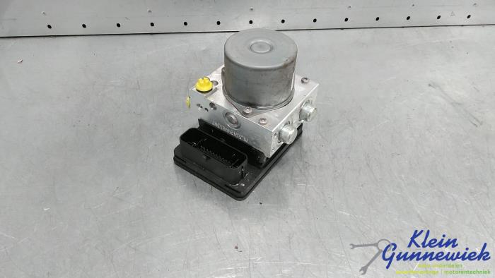 Gebruikte ABS Pomp Skoda Rapid Prijs € 64,00 Margeregeling aangeboden door Klein Gunnewiek Autodemontage & Motorentechniek
