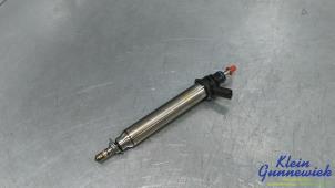 Gebruikte Injector (benzine injectie) Mercedes GLE Prijs € 35,00 Margeregeling aangeboden door Klein Gunnewiek Autodemontage & Motorentechniek