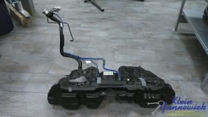 Gebruikte Tank Mercedes GLC-Klasse Prijs € 175,00 Margeregeling aangeboden door Klein Gunnewiek Autodemontage & Motorentechniek