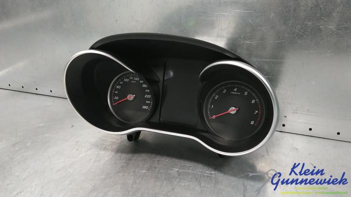 Instrumentenpaneel van een Mercedes GLC-Klasse 2015