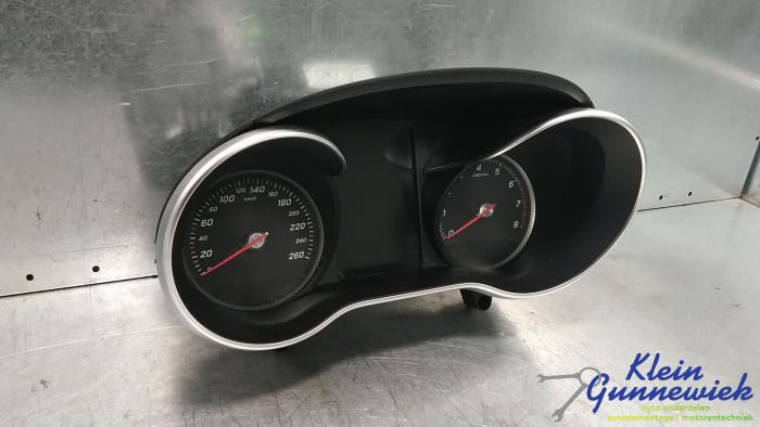 Instrumentenpaneel van een Mercedes GLC-Klasse 2015