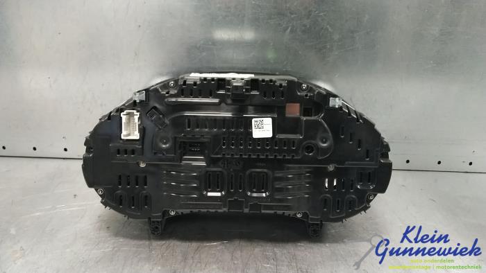 Instrumentenpaneel van een Mercedes GLC-Klasse 2015