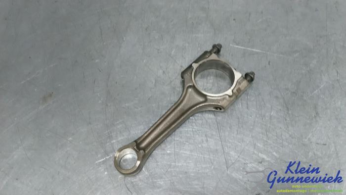 Gebruikte Drijfstang Volkswagen Polo Prijs € 44,00 Margeregeling aangeboden door Klein Gunnewiek Autodemontage & Motorentechniek