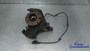 Gebruikte Fusee links-voor Opel Corsa Prijs € 25,00 Margeregeling aangeboden door Klein Gunnewiek Autodemontage & Motorentechniek