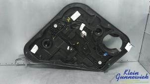 Gebruikte Raammechaniek 4Deurs links-achter Kia Sportage Prijs € 75,00 Margeregeling aangeboden door Klein Gunnewiek Autodemontage & Motorentechniek