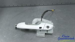 Gebruikte Deurgreep 4Deurs links-voor Kia Sportage Prijs € 95,00 Margeregeling aangeboden door Klein Gunnewiek Autodemontage & Motorentechniek