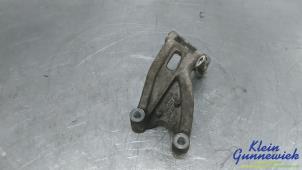 Gebruikte Dynamosteun onder Volkswagen Crafter Prijs € 25,00 Margeregeling aangeboden door Klein Gunnewiek Autodemontage & Motorentechniek