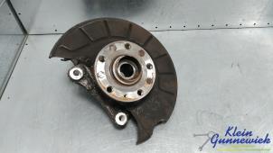 Gebruikte Fusee links-voor Volkswagen Passat Prijs € 40,00 Margeregeling aangeboden door Klein Gunnewiek Autodemontage & Motorentechniek