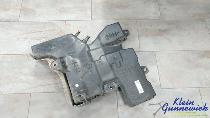 Adblue tank van een Volkswagen Crafter 2019
