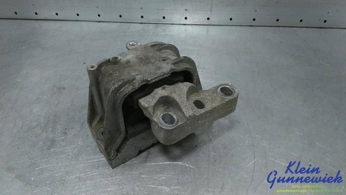 Gebruikte Motorrubber Volkswagen Passat Prijs € 19,00 Margeregeling aangeboden door Klein Gunnewiek Autodemontage & Motorentechniek