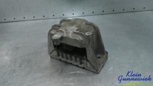 Motorsteun van een Volkswagen Passat 2008