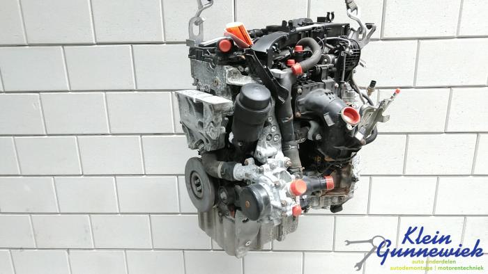 Motor van een Mercedes Sprinter 2020