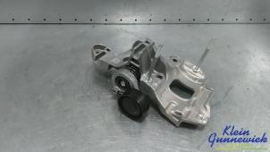 Gebruikte Dynamosteun onder Renault Kangoo Prijs € 75,00 Margeregeling aangeboden door Klein Gunnewiek Autodemontage & Motorentechniek