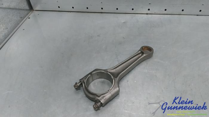Gebruikte Drijfstang BMW X5 Prijs € 93,00 Margeregeling aangeboden door Klein Gunnewiek Autodemontage & Motorentechniek