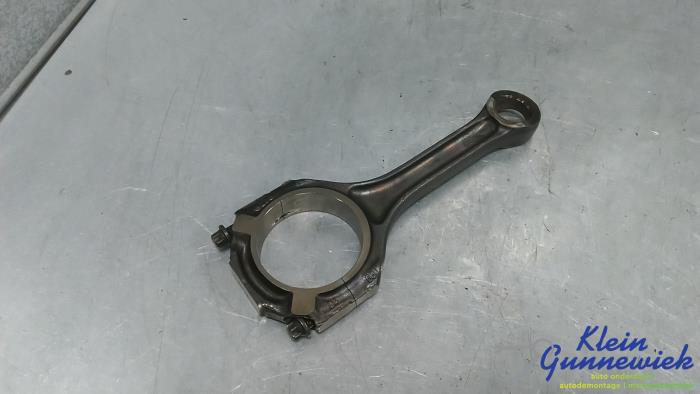 Gebruikte Drijfstang Mercedes GLE Prijs € 64,00 Margeregeling aangeboden door Klein Gunnewiek Autodemontage & Motorentechniek