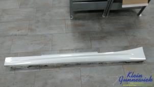 Gebruikte Sideskirt links BMW 2-Serie Prijs € 125,00 Margeregeling aangeboden door Klein Gunnewiek Autodemontage & Motorentechniek