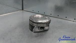 Gebruikte Zuiger Mercedes GLE Prijs € 75,00 Margeregeling aangeboden door Klein Gunnewiek Autodemontage & Motorentechniek