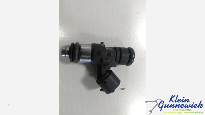 Gebruikte Injector (benzine injectie) Volkswagen Polo Prijs € 20,00 Margeregeling aangeboden door Klein Gunnewiek Autodemontage & Motorentechniek
