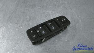 Gebruikte Combischakelaar ramen Jeep Grand Cherokee Prijs € 25,00 Margeregeling aangeboden door Klein Gunnewiek Autodemontage & Motorentechniek